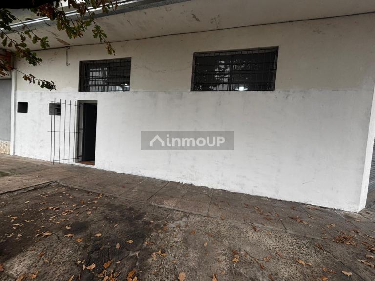 Local Comercial en Alquiler en Ituzaingo, G.B.A. Zona Oeste