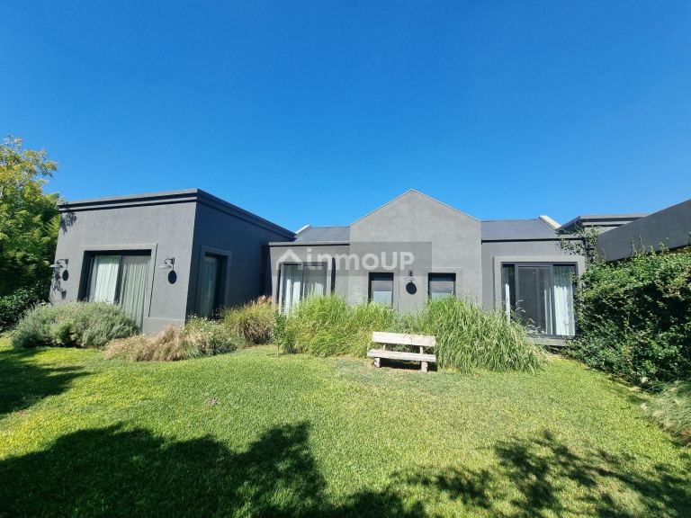 Casa en Venta en San Miguel, G.B.A. Zona Norte