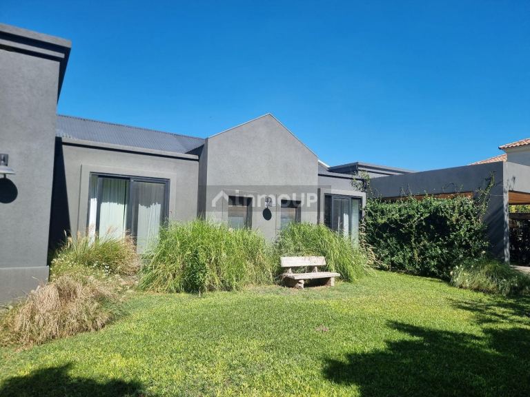 Casa en Venta en San Miguel, G.B.A. Zona Norte