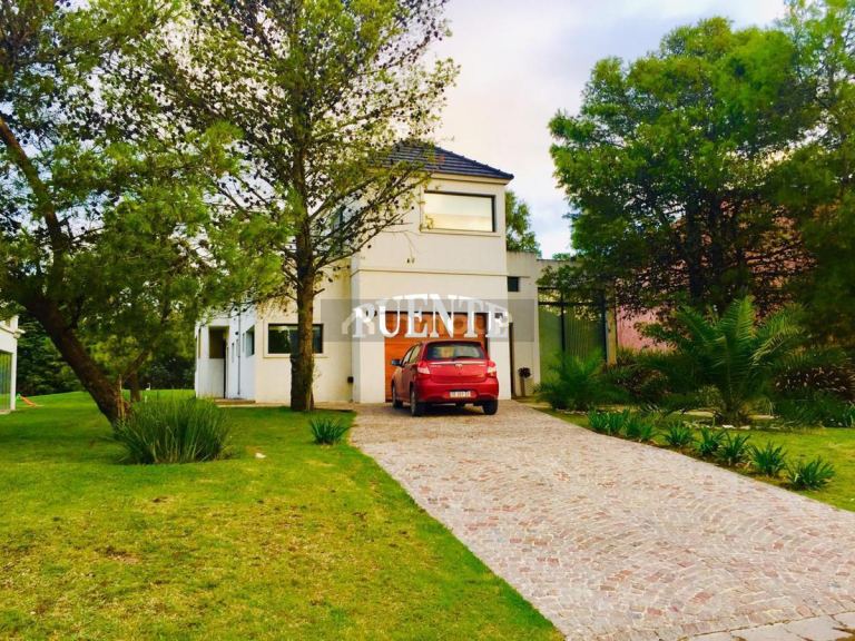 Casa en Venta en Esteban Echeverria, G.B.A. Zona Sur