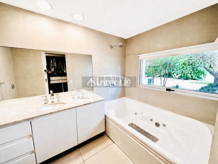 Casa en Venta en Esteban Echeverria, G.B.A. Zona Sur