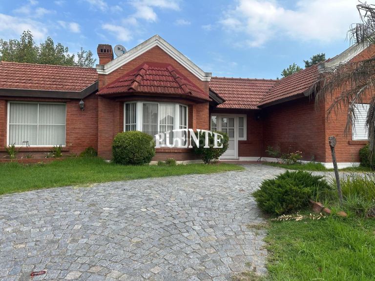 Casa en Venta en Esteban Echeverria, G.B.A. Zona Sur