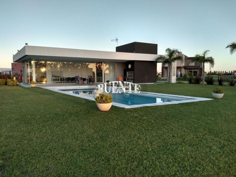 Casa en Venta en Esteban Echeverria, G.B.A. Zona Sur