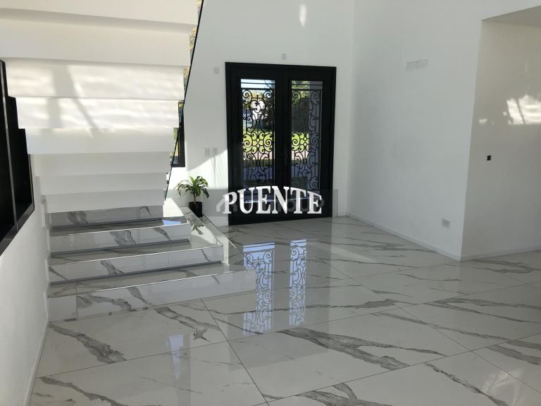 Casa en Venta en San Vicente, G.B.A. Zona Sur