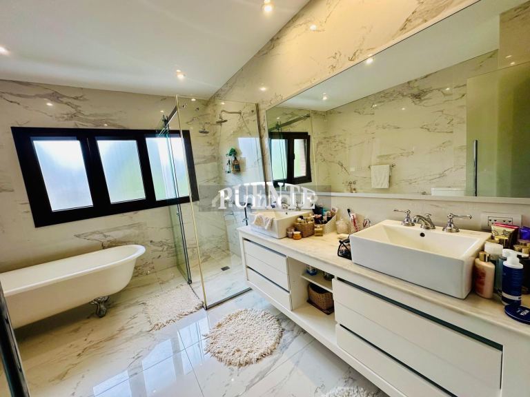 Casa en Venta en Esteban Echeverria, G.B.A. Zona Sur