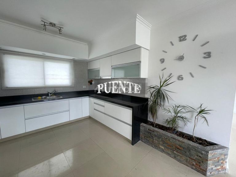 Casa en Alquiler en San Vicente, G.B.A. Zona Sur