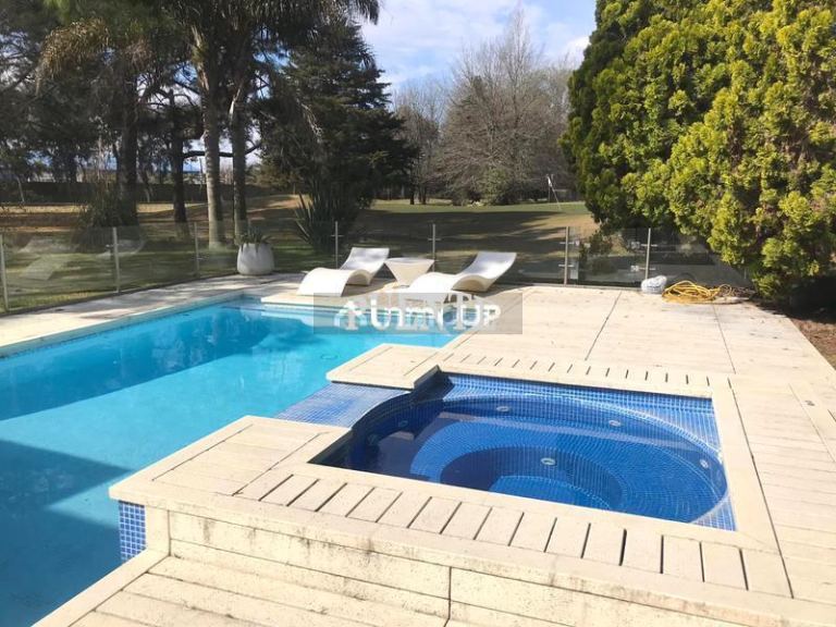 Casa en Venta en Esteban Echeverria, G.B.A. Zona Sur