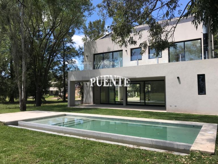 Casa en Venta en Esteban Echeverria, G.B.A. Zona Sur