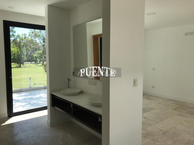 Casa en Venta en Esteban Echeverria, G.B.A. Zona Sur
