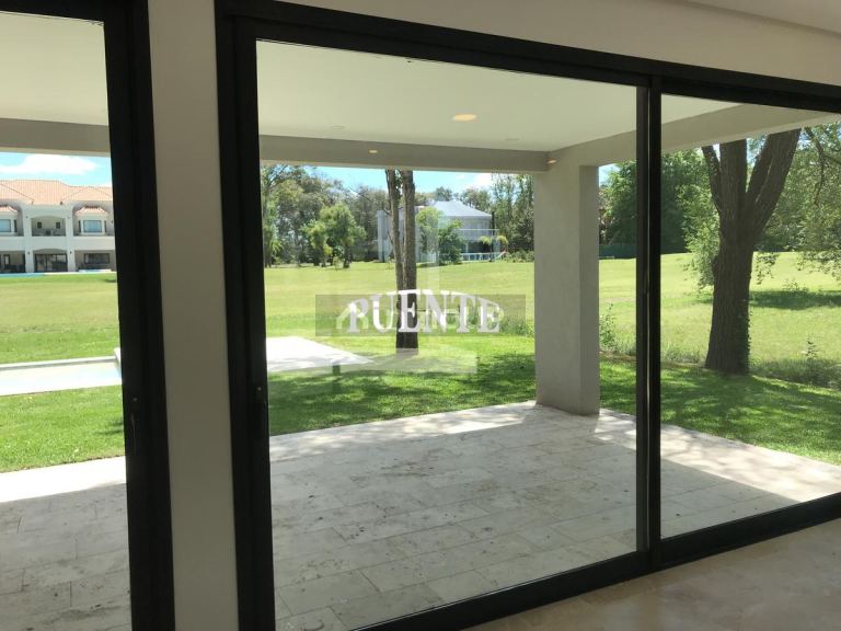 Casa en Venta en Esteban Echeverria, G.B.A. Zona Sur