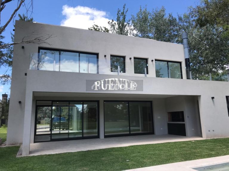 Casa en Venta en Esteban Echeverria, G.B.A. Zona Sur