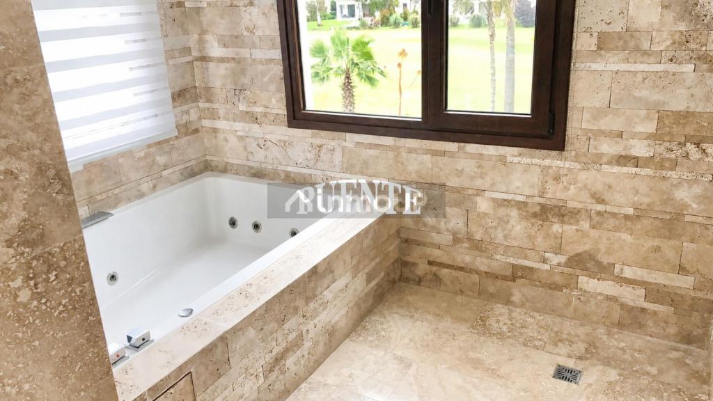 Casa en Venta en Esteban Echeverria, G.B.A. Zona Sur