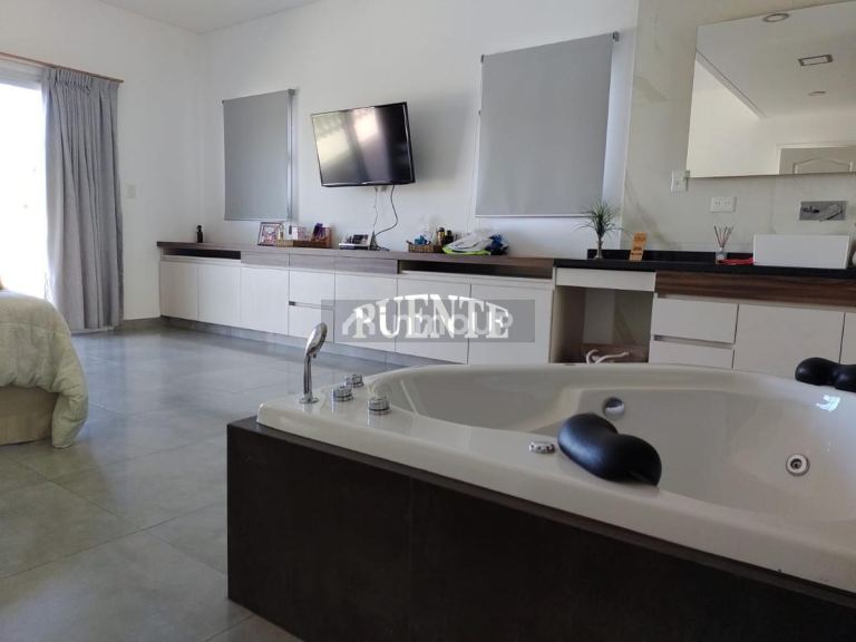 Casa en Venta en San Vicente, G.B.A. Zona Sur