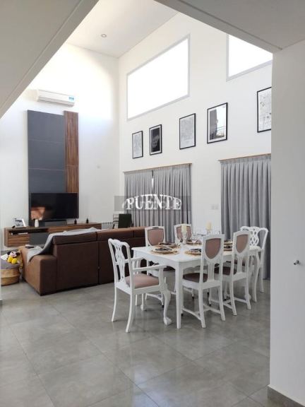Casa en Venta en San Vicente, G.B.A. Zona Sur