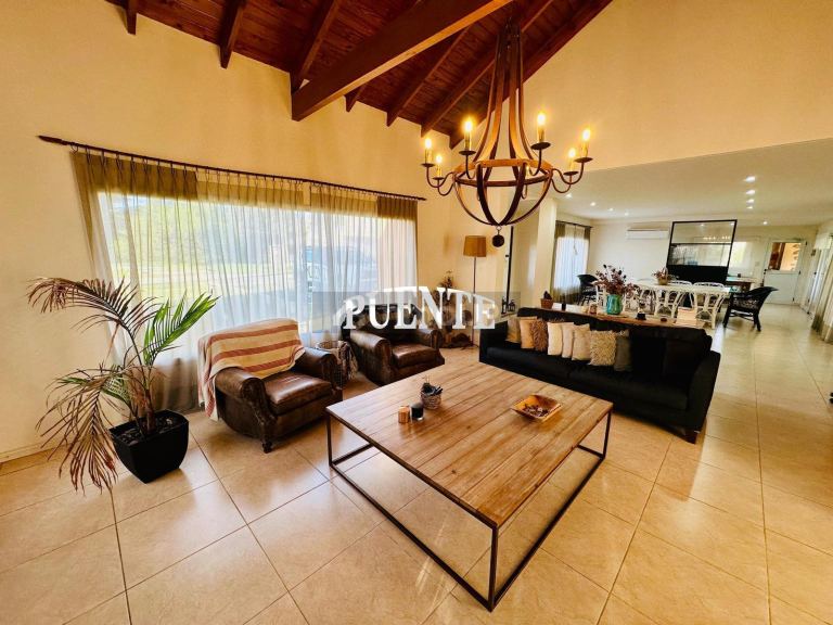 Casa en Venta en San Vicente, G.B.A. Zona Sur