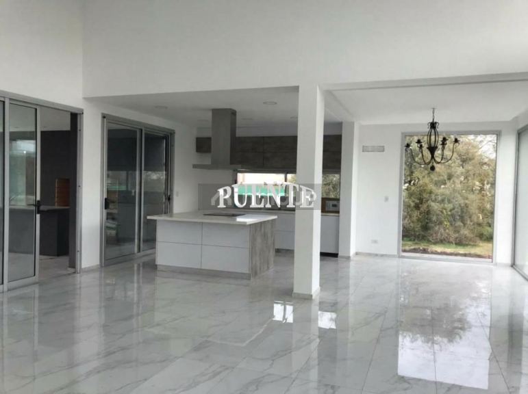 Casa en Alquiler en Ezeiza, G.B.A. Zona Sur