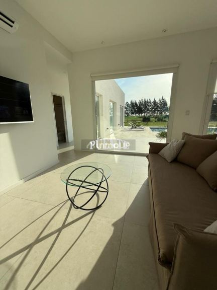 Casa en Venta en San Vicente, G.B.A. Zona Sur