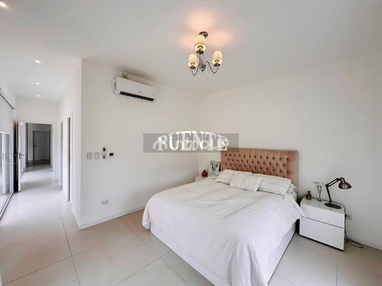 Casa en Venta en San Vicente, G.B.A. Zona Sur