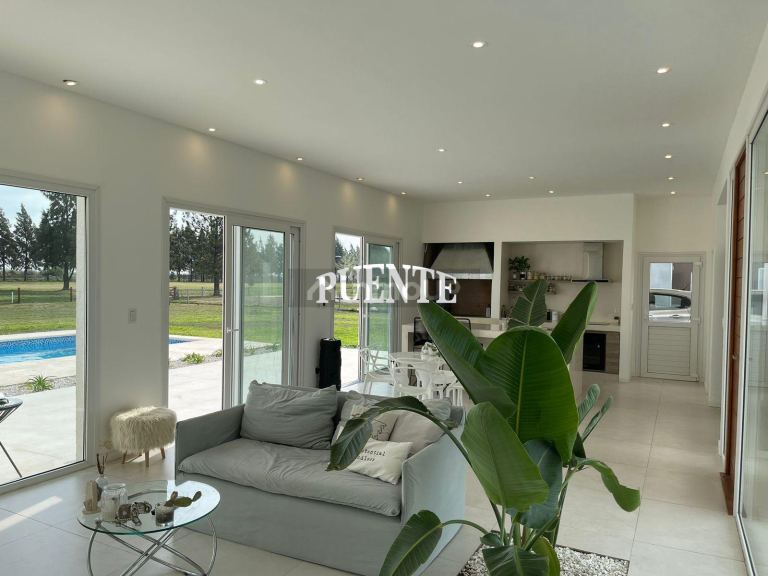 Casa en Venta en San Vicente, G.B.A. Zona Sur
