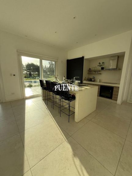 Casa en Venta en San Vicente, G.B.A. Zona Sur
