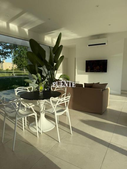 Casa en Venta en San Vicente, G.B.A. Zona Sur
