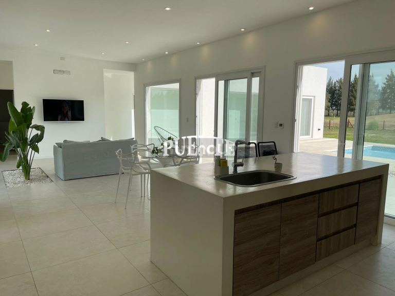 Casa en Venta en San Vicente, G.B.A. Zona Sur