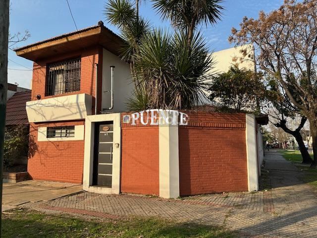 P H en Venta en Lomas de Zamora, G.B.A. Zona Sur