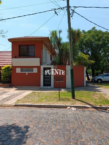 P H en Venta en Lomas de Zamora, G.B.A. Zona Sur
