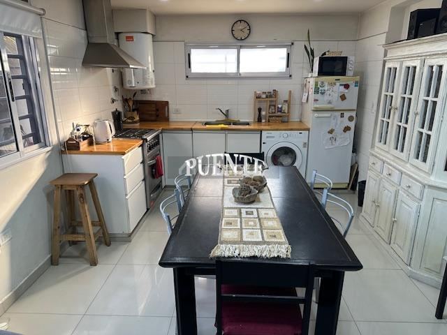 P H en Venta en Lomas de Zamora, G.B.A. Zona Sur