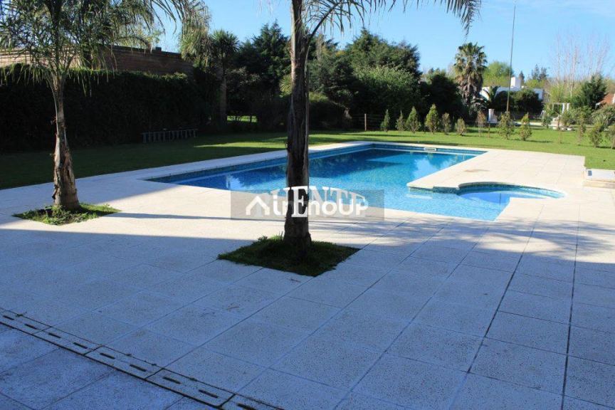 Casa en Alquiler en Esteban Echeverria, G.B.A. Zona Sur