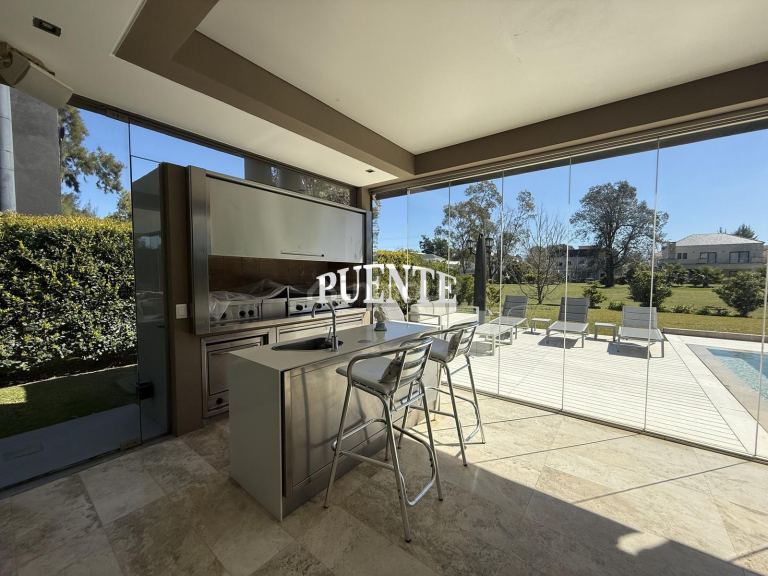 Casa en Venta en Esteban Echeverria, G.B.A. Zona Sur