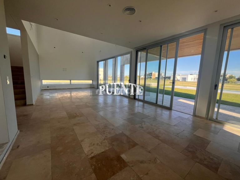 Casa en Venta en Esteban Echeverria, G.B.A. Zona Sur