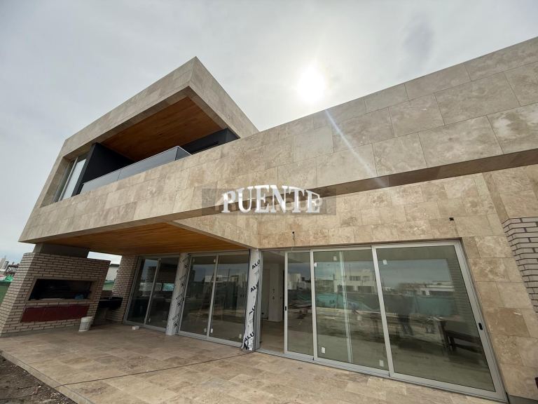 Casa en Venta en Esteban Echeverria, G.B.A. Zona Sur