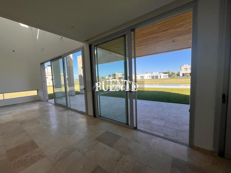 Casa en Venta en Esteban Echeverria, G.B.A. Zona Sur