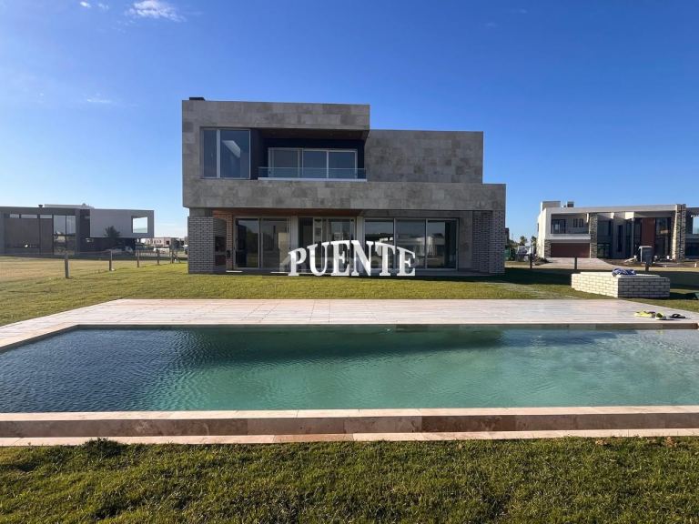 Casa en Venta en Esteban Echeverria, G.B.A. Zona Sur