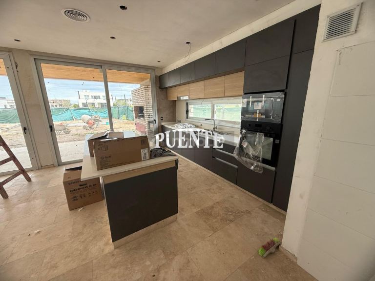 Casa en Venta en Esteban Echeverria, G.B.A. Zona Sur