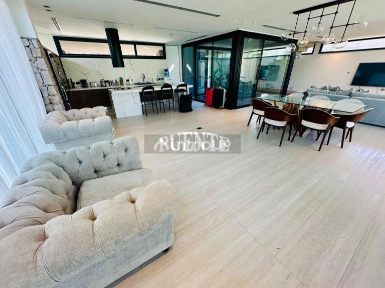 Casa en Alquiler en Esteban Echeverria, G.B.A. Zona Sur
