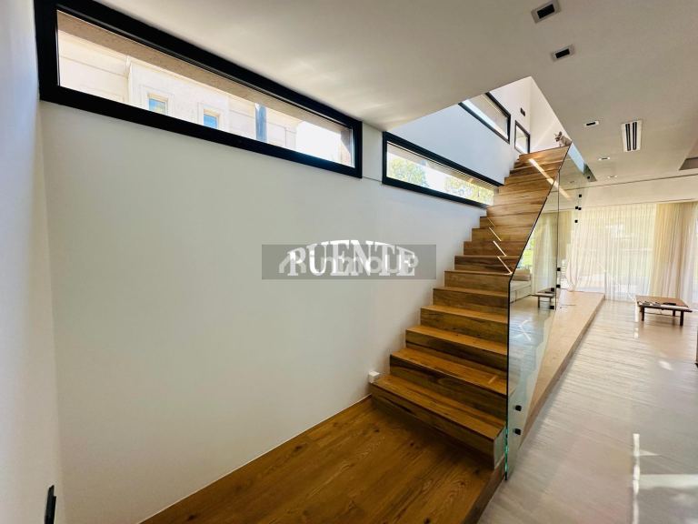 Casa en Alquiler en Esteban Echeverria, G.B.A. Zona Sur