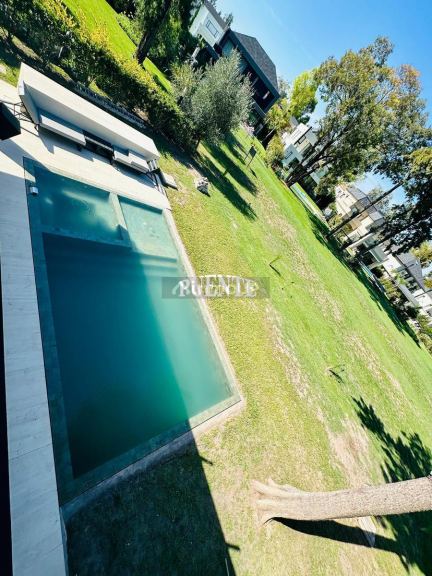 Casa en Alquiler en Esteban Echeverria, G.B.A. Zona Sur