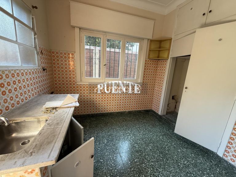 P H en Venta en Lomas de Zamora, G.B.A. Zona Sur