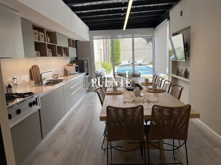 Casa en Venta en Lomas de Zamora, G.B.A. Zona Sur