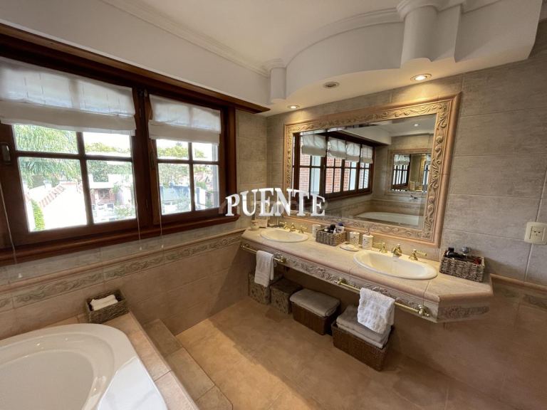 Casa en Venta en Lomas de Zamora, G.B.A. Zona Sur