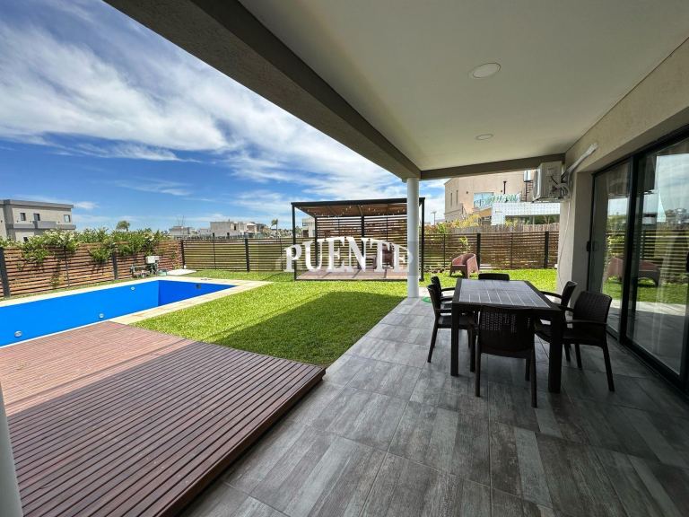 Casa en Alquiler Temporario en Esteban Echeverria, G.B.A. Zona Sur