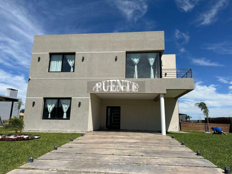 Casa en Alquiler Temporario en Esteban Echeverria, G.B.A. Zona Sur