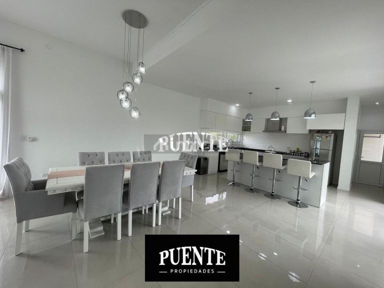Casa en Venta en San Vicente, G.B.A. Zona Sur