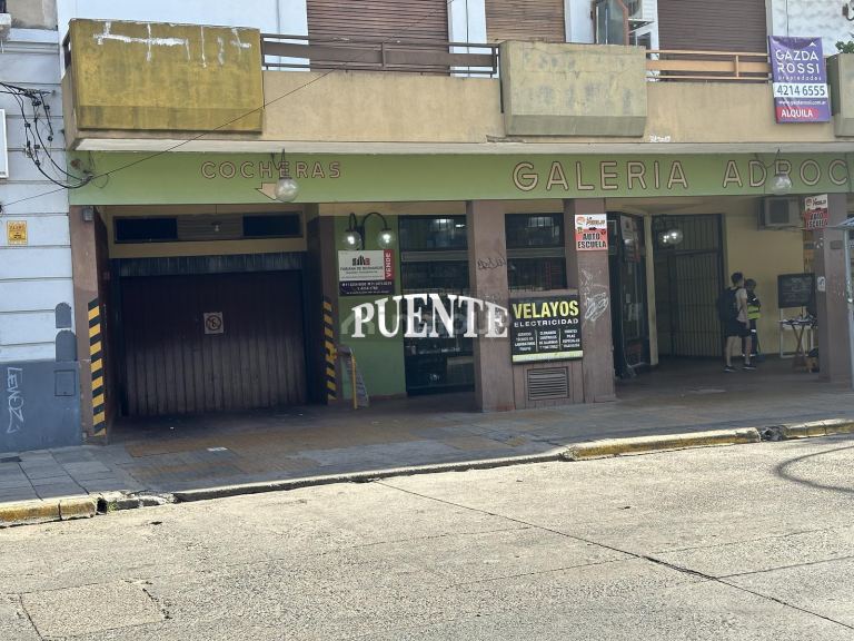 Cochera en Venta en Almirante Brown, G.B.A. Zona Sur