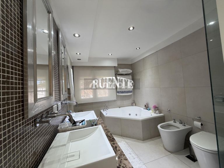 Casa en Venta en Lomas de Zamora, G.B.A. Zona Sur
