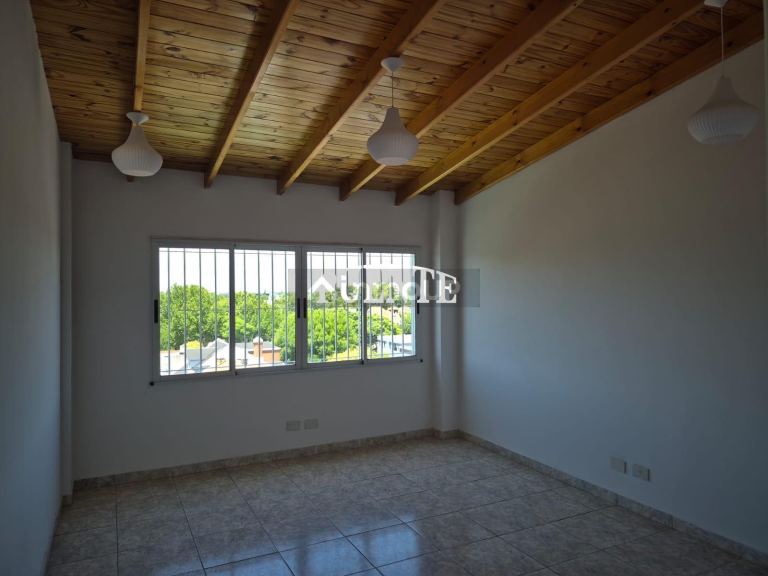 Departamento en Alquiler en Lomas de Zamora, G.B.A. Zona Sur