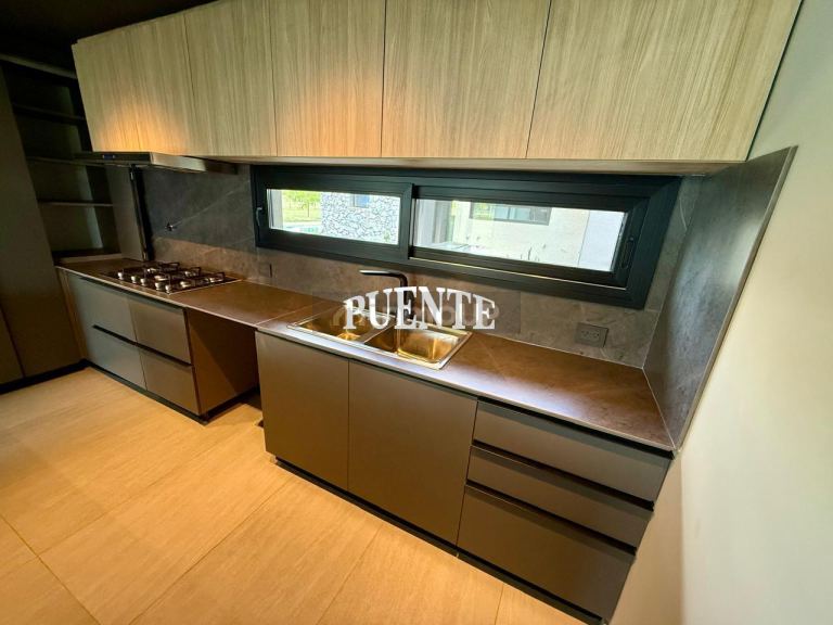 Casa en Venta en Ezeiza, G.B.A. Zona Sur