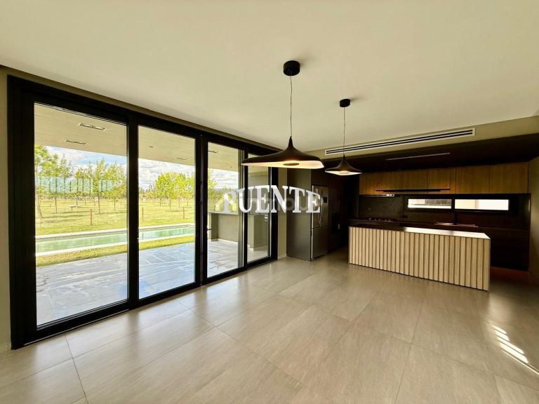 Casa en Venta en Ezeiza, G.B.A. Zona Sur